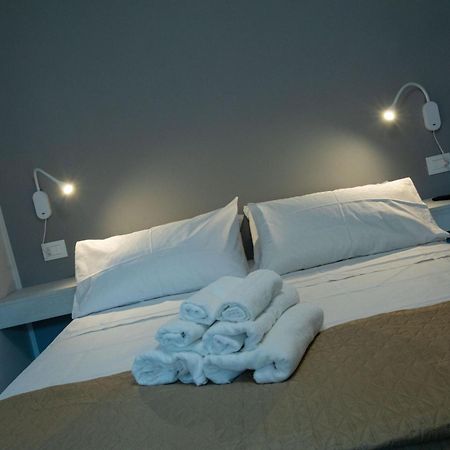 Al 54 Accommodation ซัน เบเนเดตโต เดล ตรอนโต ภายนอก รูปภาพ