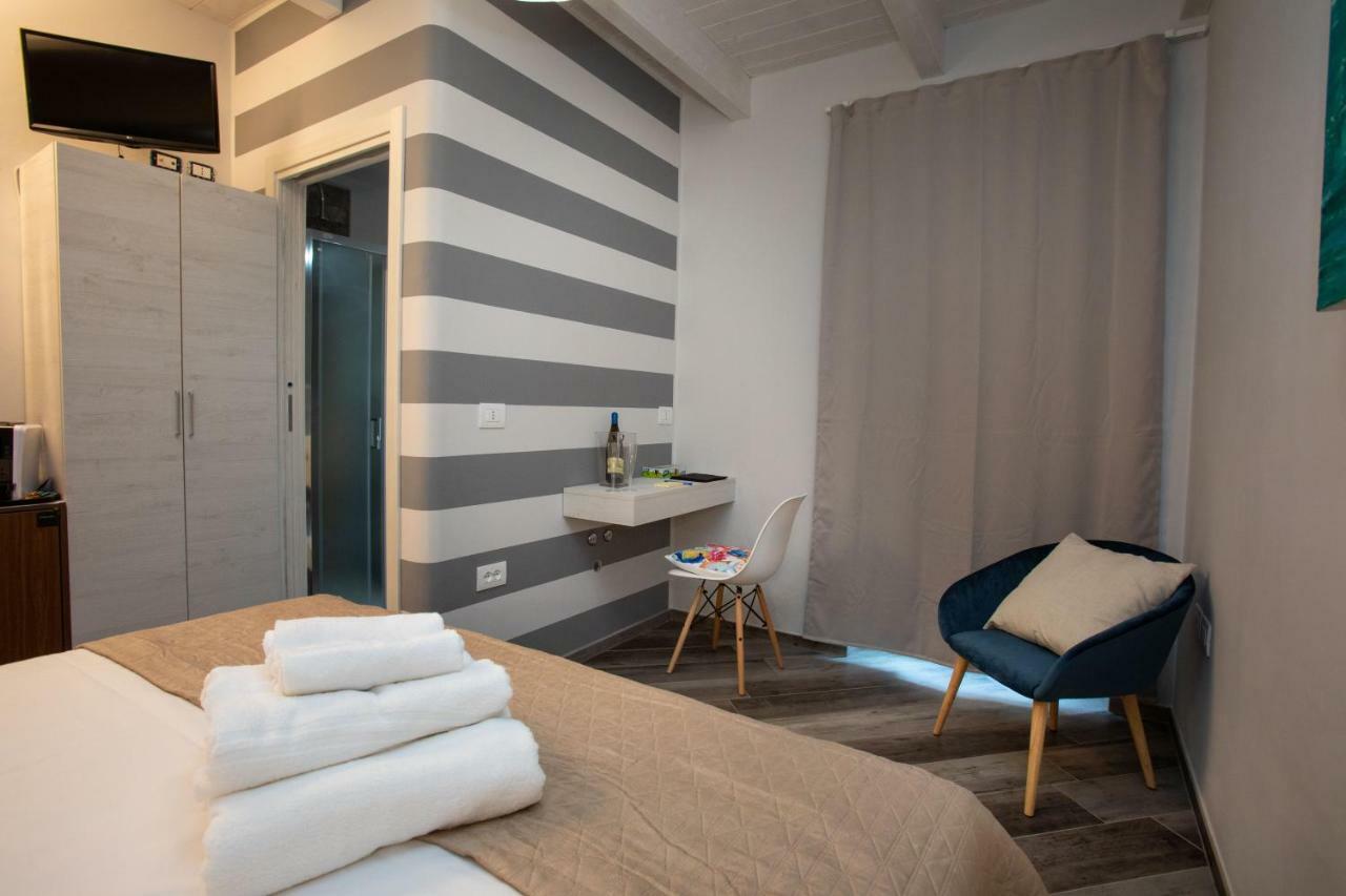Al 54 Accommodation ซัน เบเนเดตโต เดล ตรอนโต ภายนอก รูปภาพ