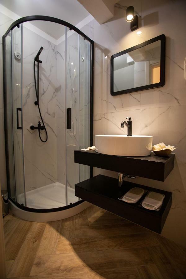 Al 54 Accommodation ซัน เบเนเดตโต เดล ตรอนโต ภายนอก รูปภาพ