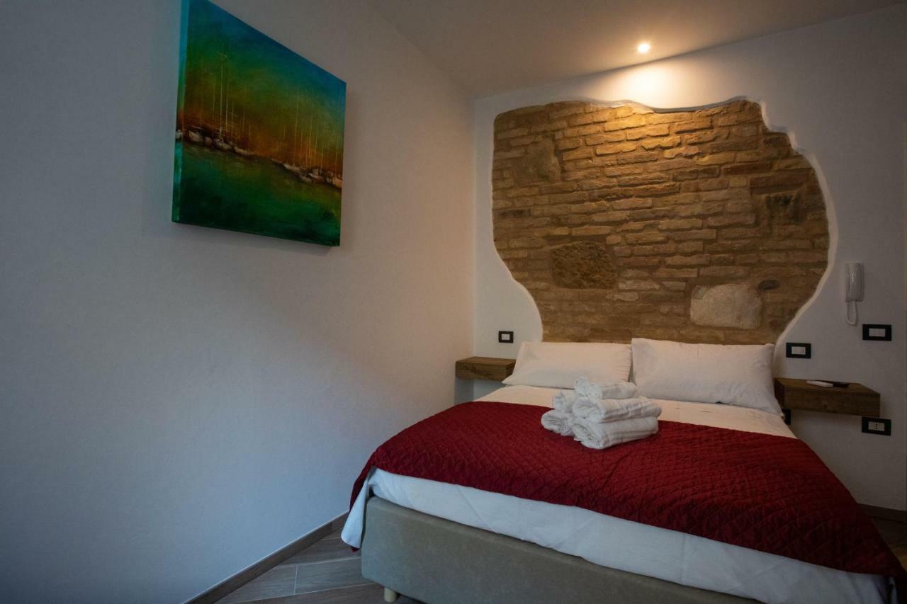 Al 54 Accommodation ซัน เบเนเดตโต เดล ตรอนโต ภายนอก รูปภาพ