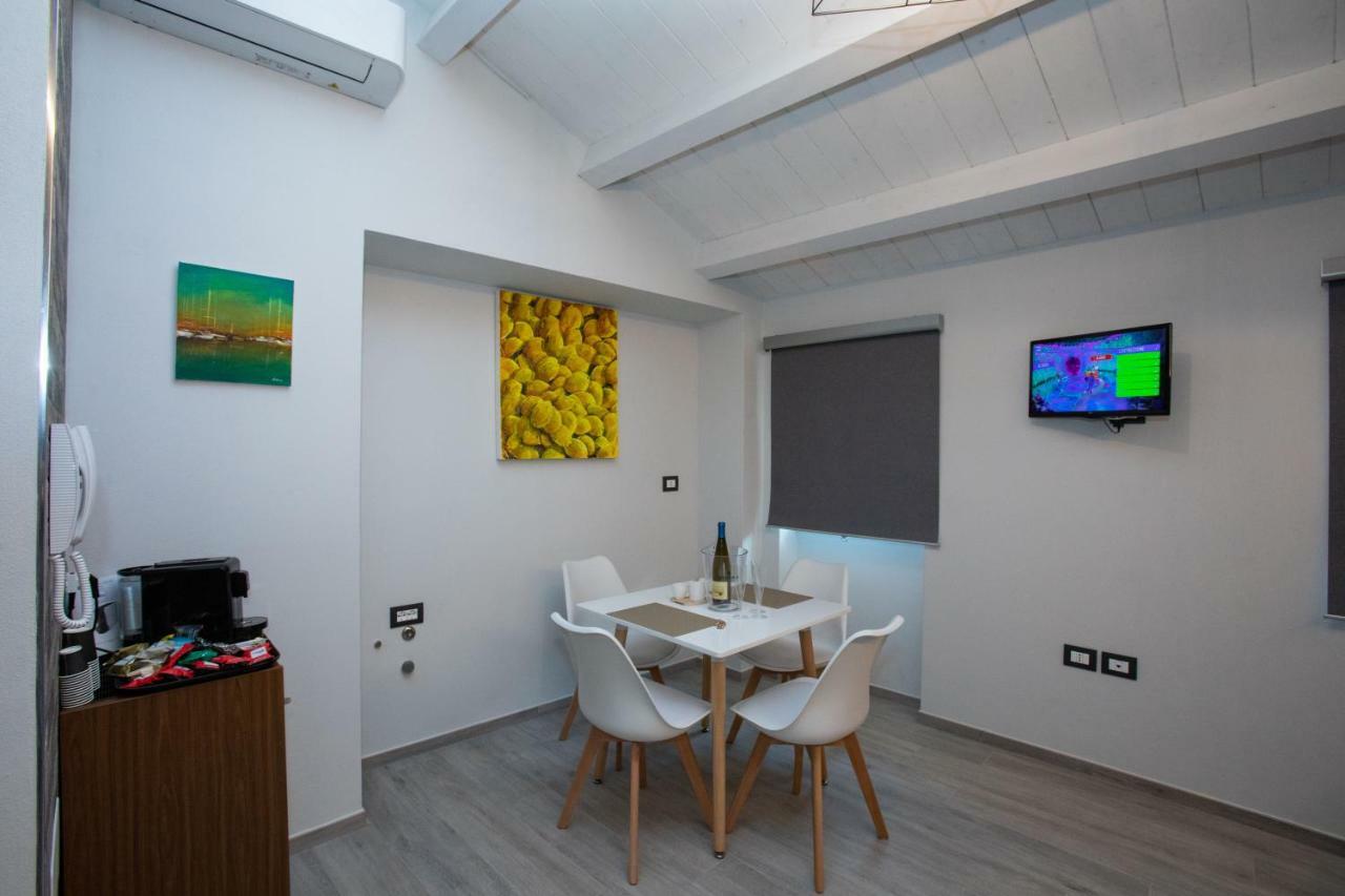 Al 54 Accommodation ซัน เบเนเดตโต เดล ตรอนโต ภายนอก รูปภาพ